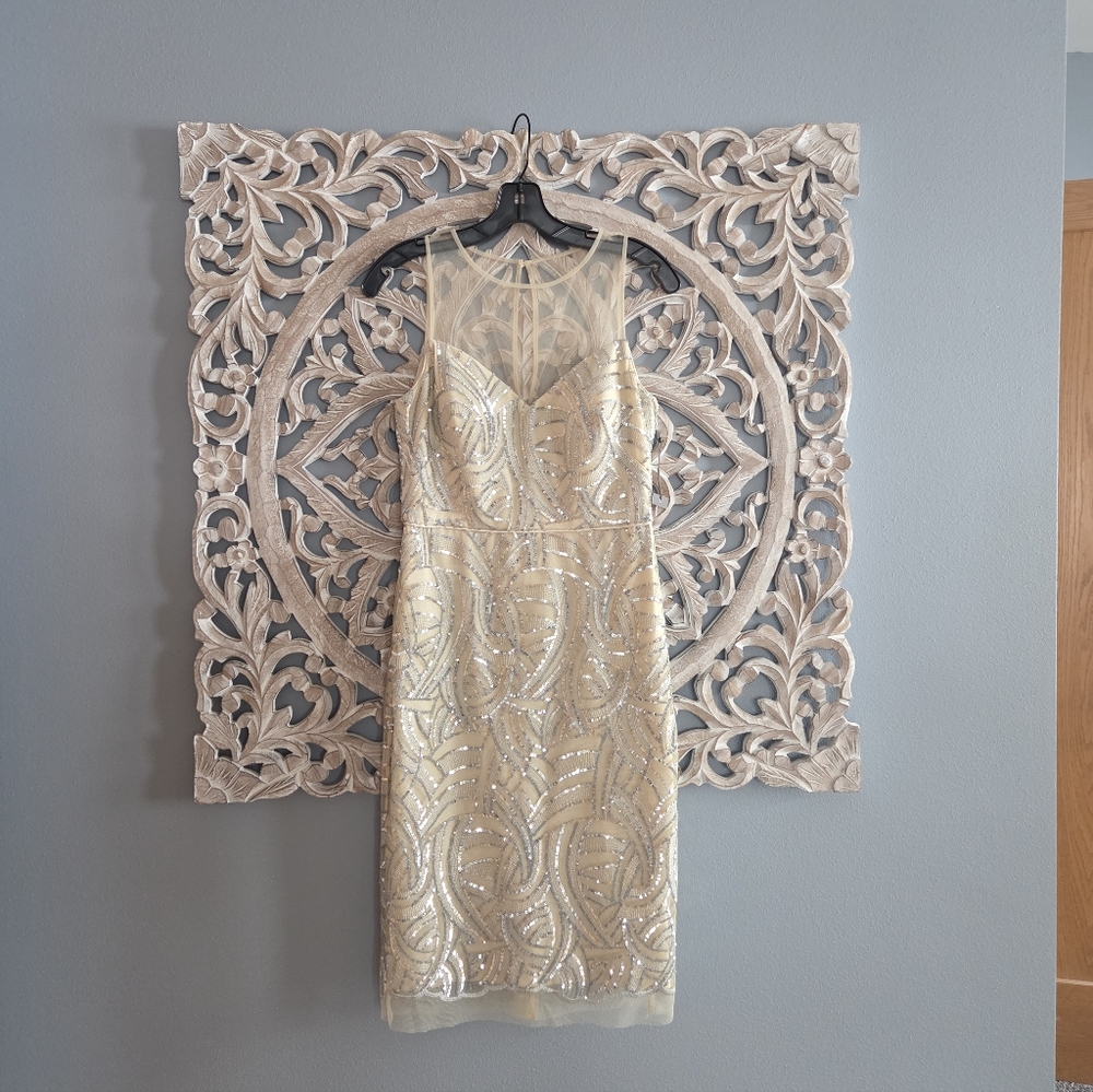 Vince Camuto Ivory and silver sequined cocktail dress. Size 4
